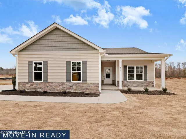 $277,886 | 401 Creeks Edge Drive, Pikeville, NC 27863