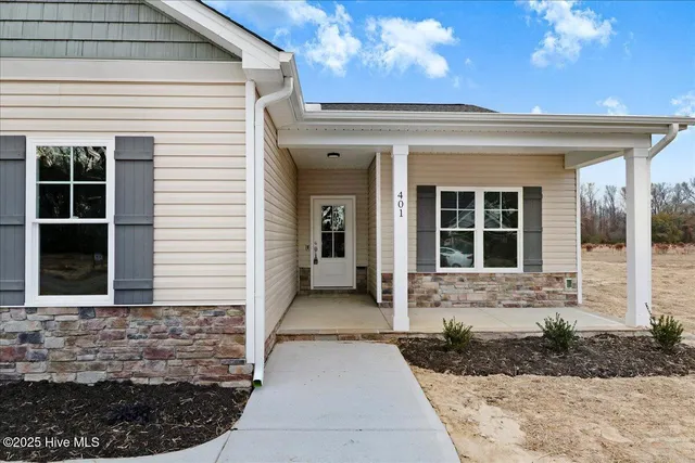 $277,886 | 401 Creeks Edge Drive, Pikeville, NC 27863