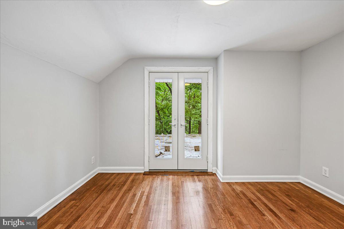 3201 Circle Hill Road Alexandria, VA 22305 - Photo 24 of 37 bedroom 3