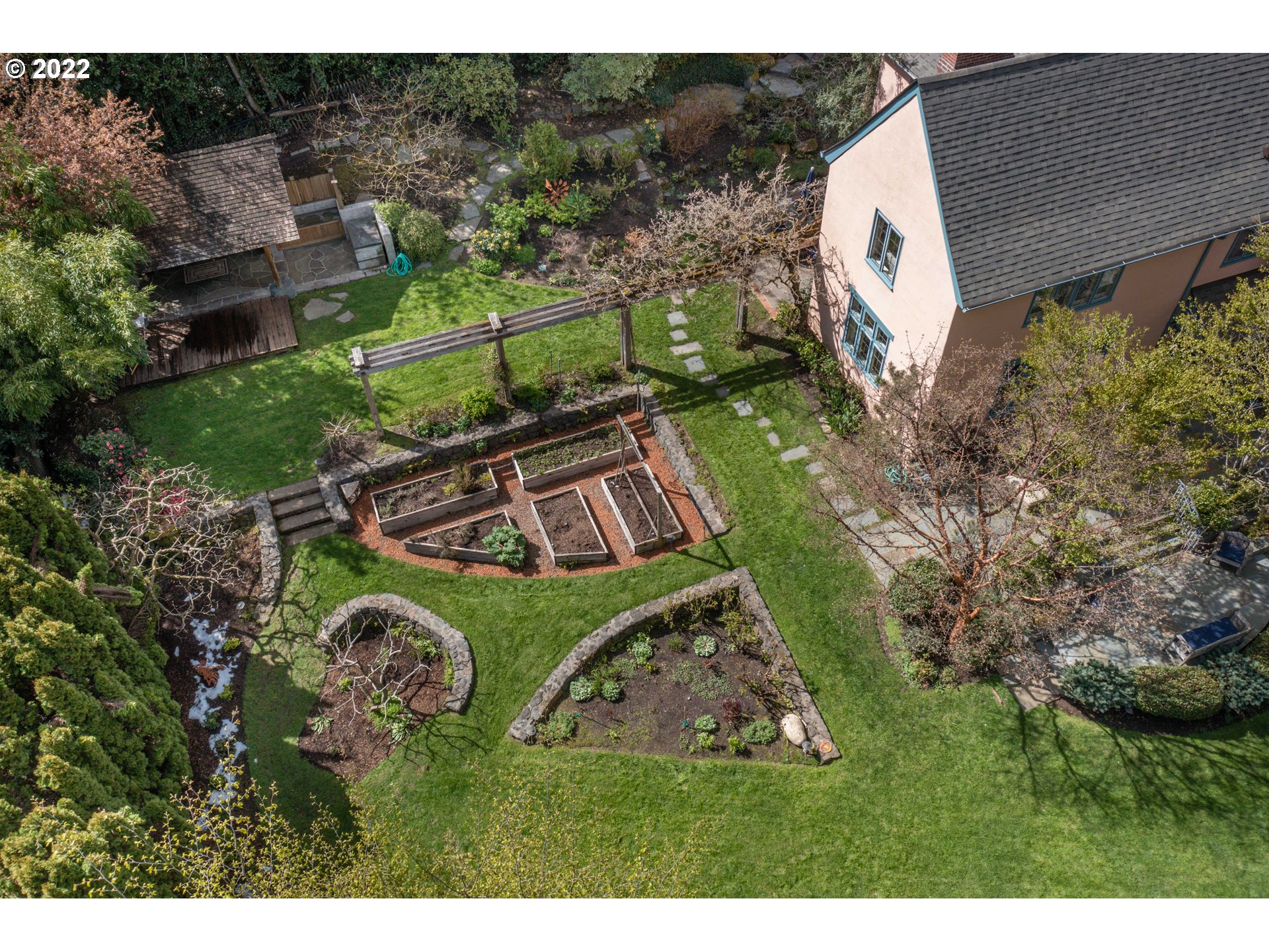 2421 Southwest Arden Road Portland, OR 97201 - Photo 31 of 31