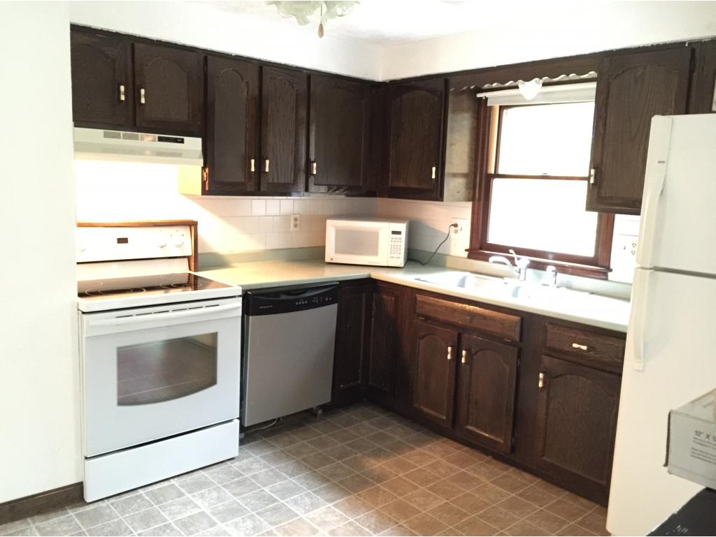 176 Island Pond Road Derry, NH 03038 - Photo 8 of 26