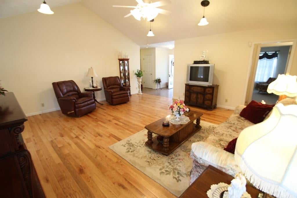207 West Bailey Road Lewisburg, WV 24901 - Photo 11 of 40 Gallery Image 11