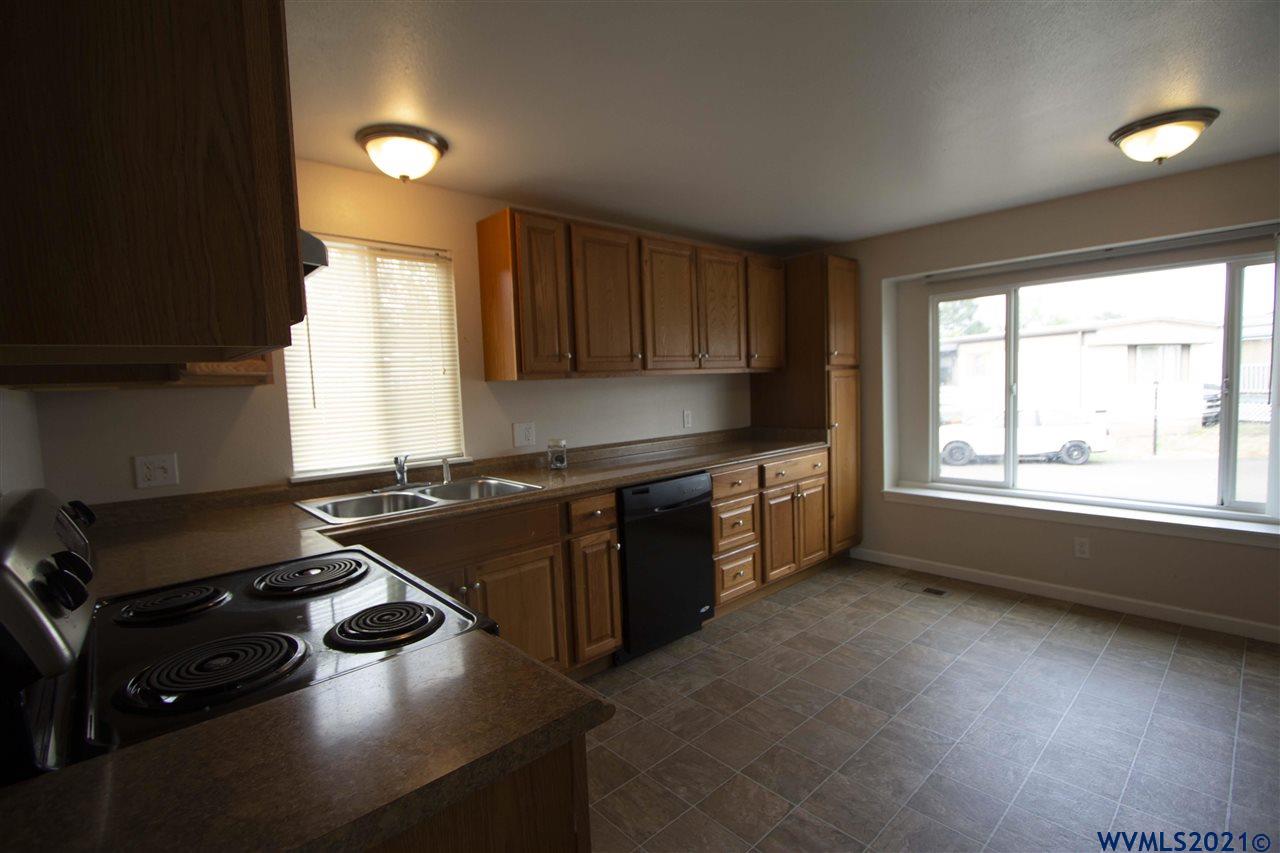 2010 Southwest 3rd ( Street, Unit 4 Corvallis, OR 97333 - Photo 8 of 22