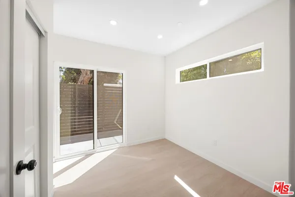 a view of a livingroom with an entryway