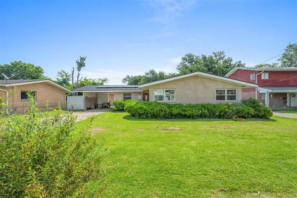 $1,400 | 2207 Clooney Street, Lake Charles, LA 70601