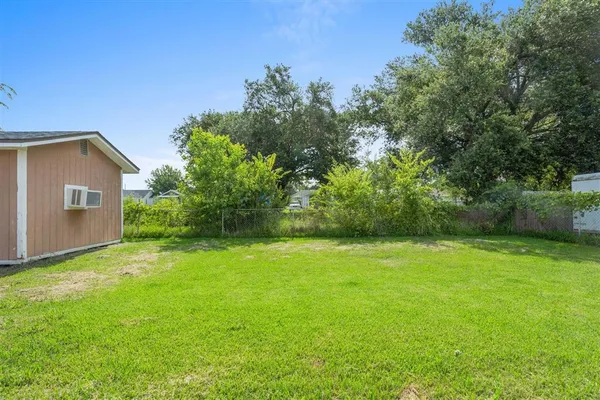$1,400 | 2207 Clooney Street, Lake Charles, LA 70601