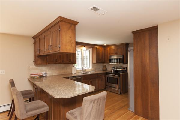 12 Edgehill Road Hopkinton, MA 01748 - Photo 5 of 30 Gallery Image 5
