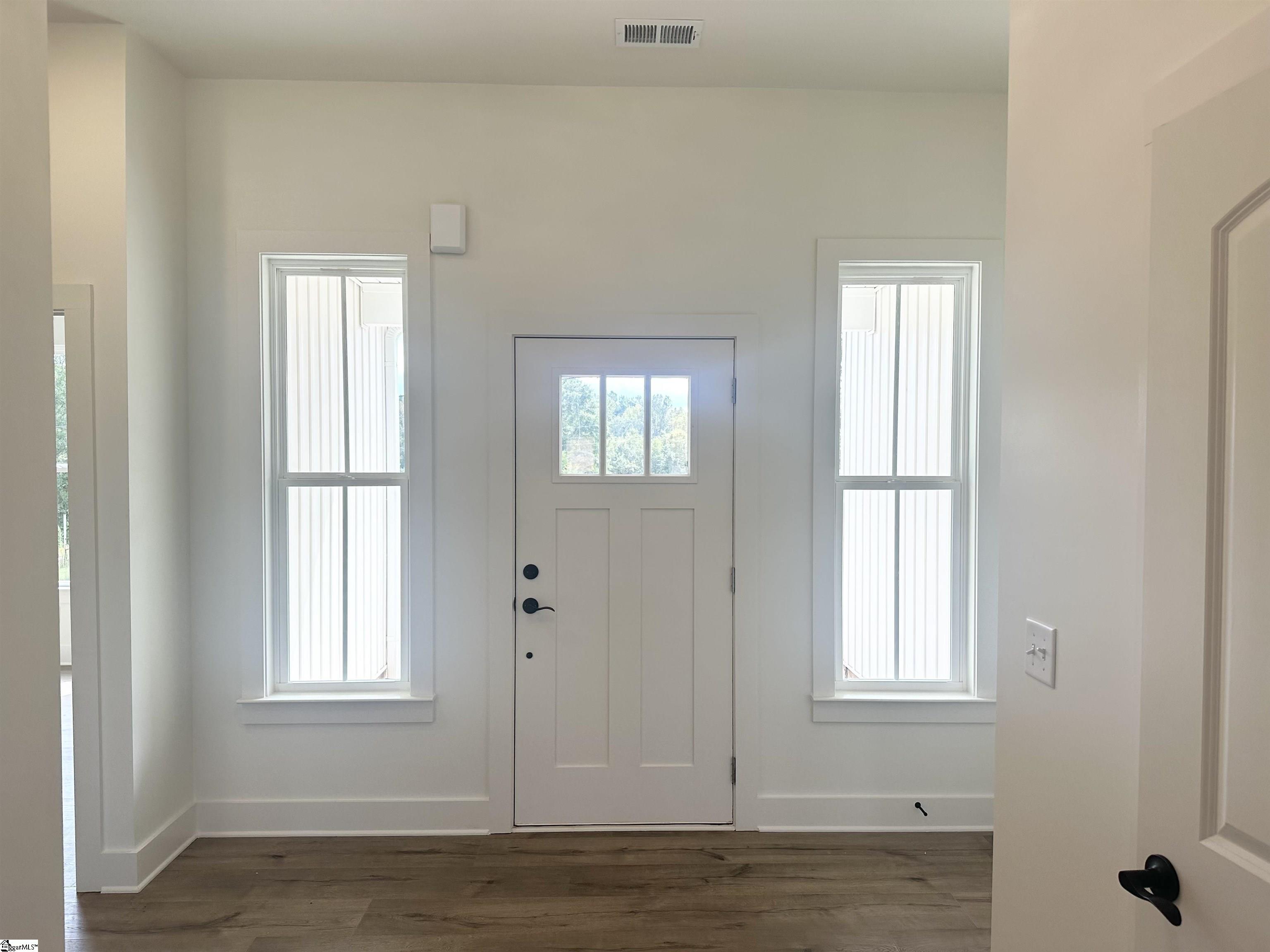 95 Hope Road Gray Court, SC 29645 - Photo 4 of 20