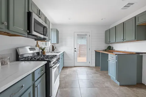 $625,000 | 3404 Thomas Kincheon Street, Unit 1 & 3, Austin, TX 78745