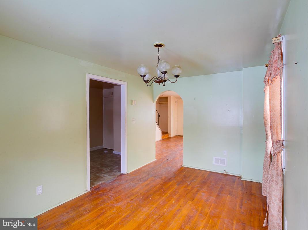 5231 Darien Road Baltimore, MD 21206 - Photo 11 of 30 Dining Room