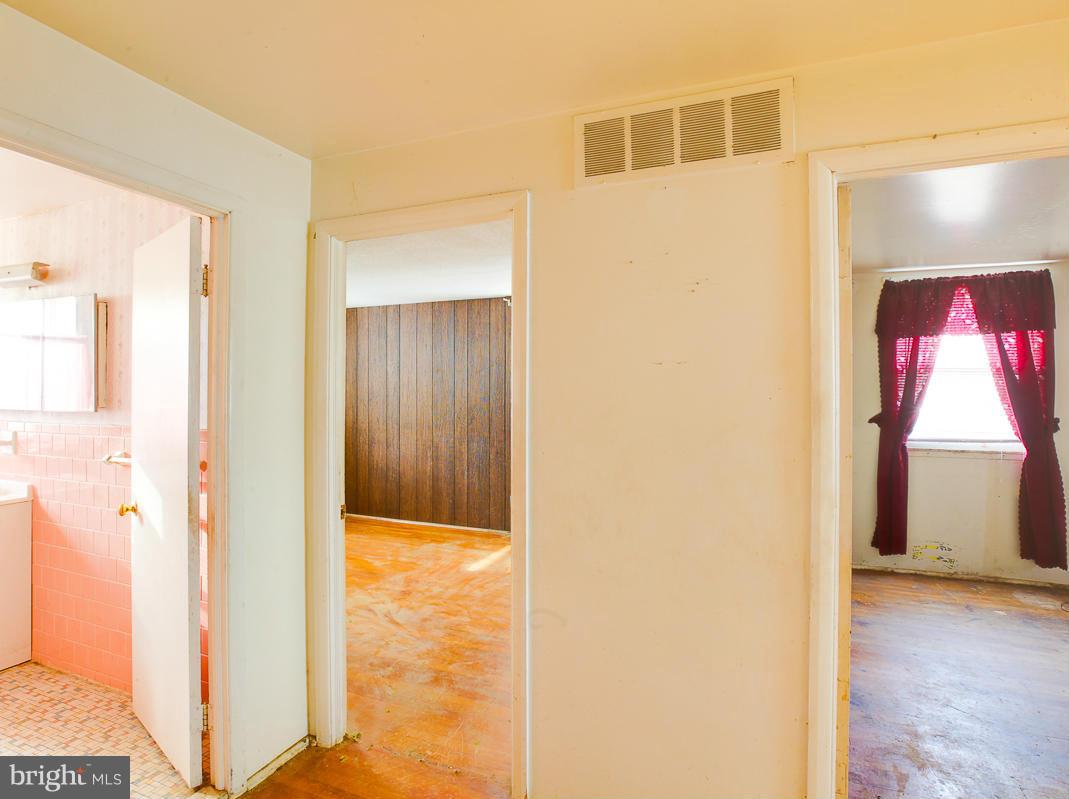 5231 Darien Road Baltimore, MD 21206 - Photo 16 of 30 Interior (General)