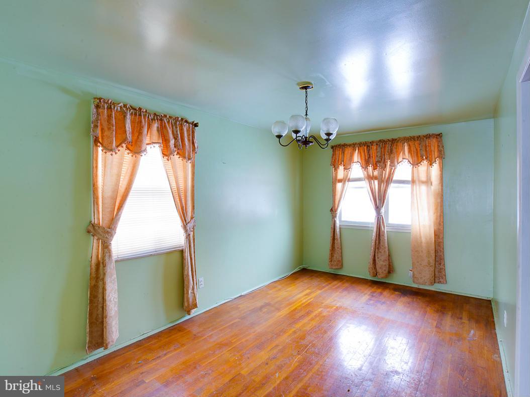 5231 Darien Road Baltimore, MD 21206 - Photo 9 of 30 Dining Room