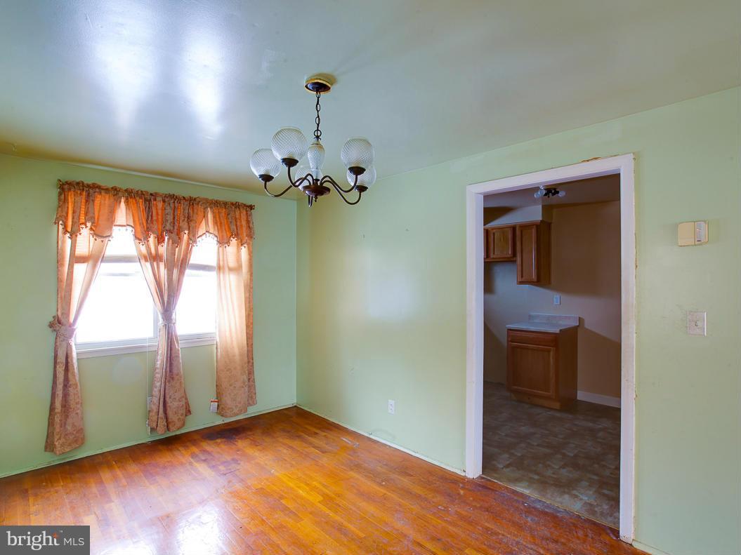 5231 Darien Road Baltimore, MD 21206 - Photo 10 of 30 Dining Room