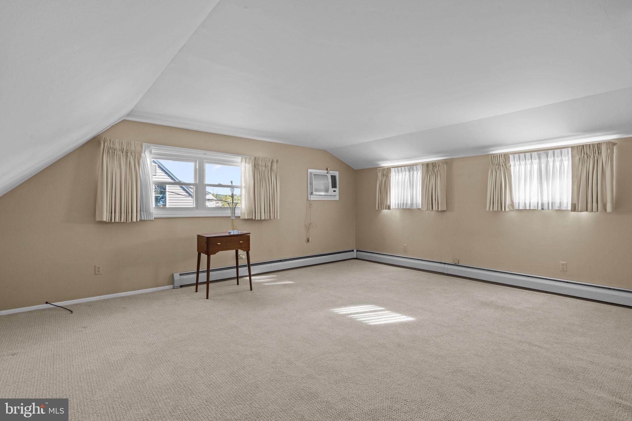 31 Quail Road Levittown, PA 19057 - Photo 12 of 24 Gallery Image 12