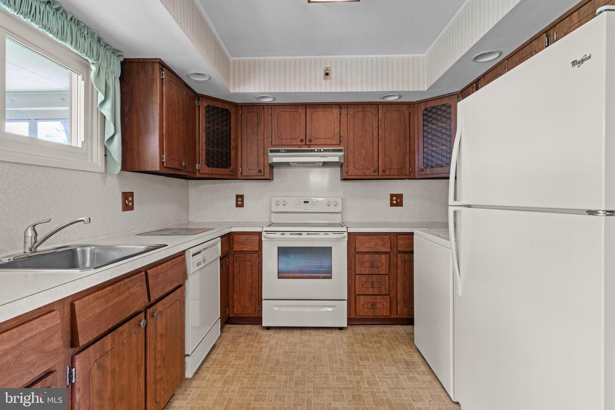 31 Quail Road Levittown, PA 19057 - Photo 6 of 24 Gallery Image 6