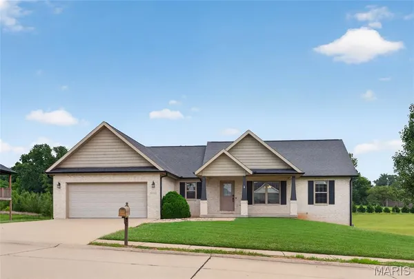 $427,500 | 3034 Prairie View Trail, Jackson, MO 63755