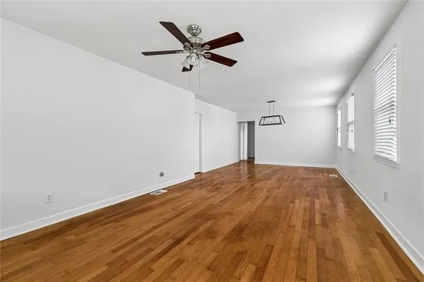 $2,000 | 6942 Canal Boulevard, New Orleans, LA 70124