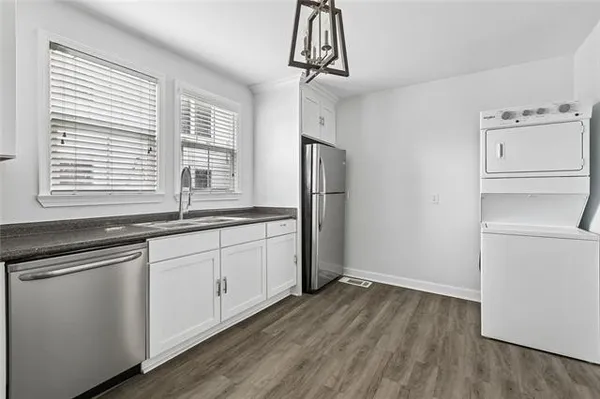 $2,000 | 6942 Canal Boulevard, New Orleans, LA 70124