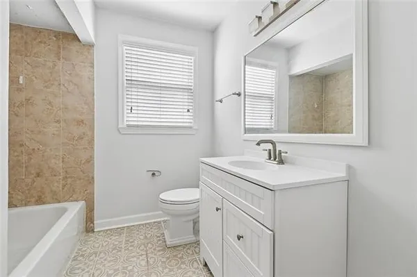 $2,000 | 6942 Canal Boulevard, New Orleans, LA 70124