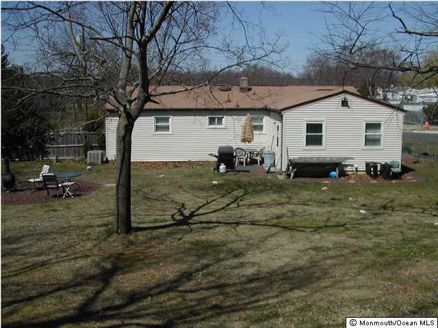 19 Redwood Road Howell, NJ 07731 - Photo 3 of 3 Additional Photo