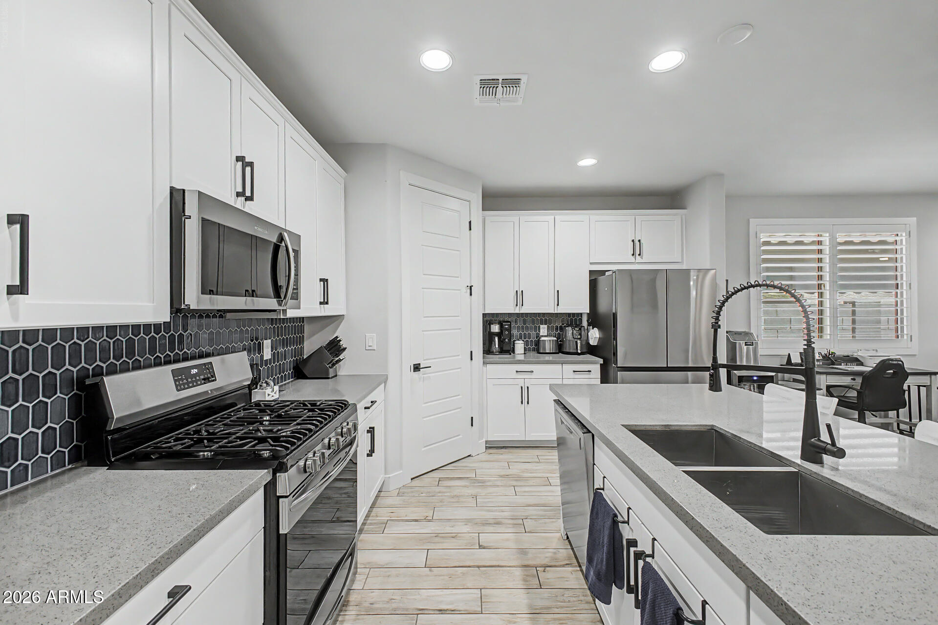 17439 West Charter Oak Road Surprise, AZ 85388 - Photo 10 of 21 16 - Charter Oak
