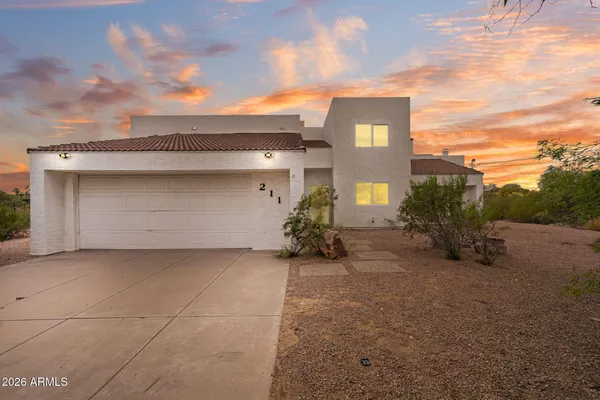 $1,100,001 | 211 East Campo Desierto Road, Tempe, AZ 85288