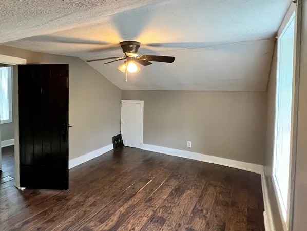 $305,000 | 703 South 7th Avenue, St. Charles, IL 60174