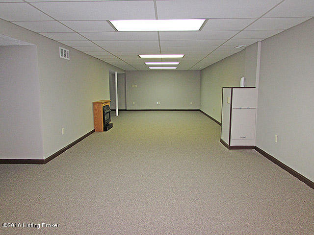 4525 Sandhill Road Louisville, KY 40219 - Photo 20 of 28 IMG_0757