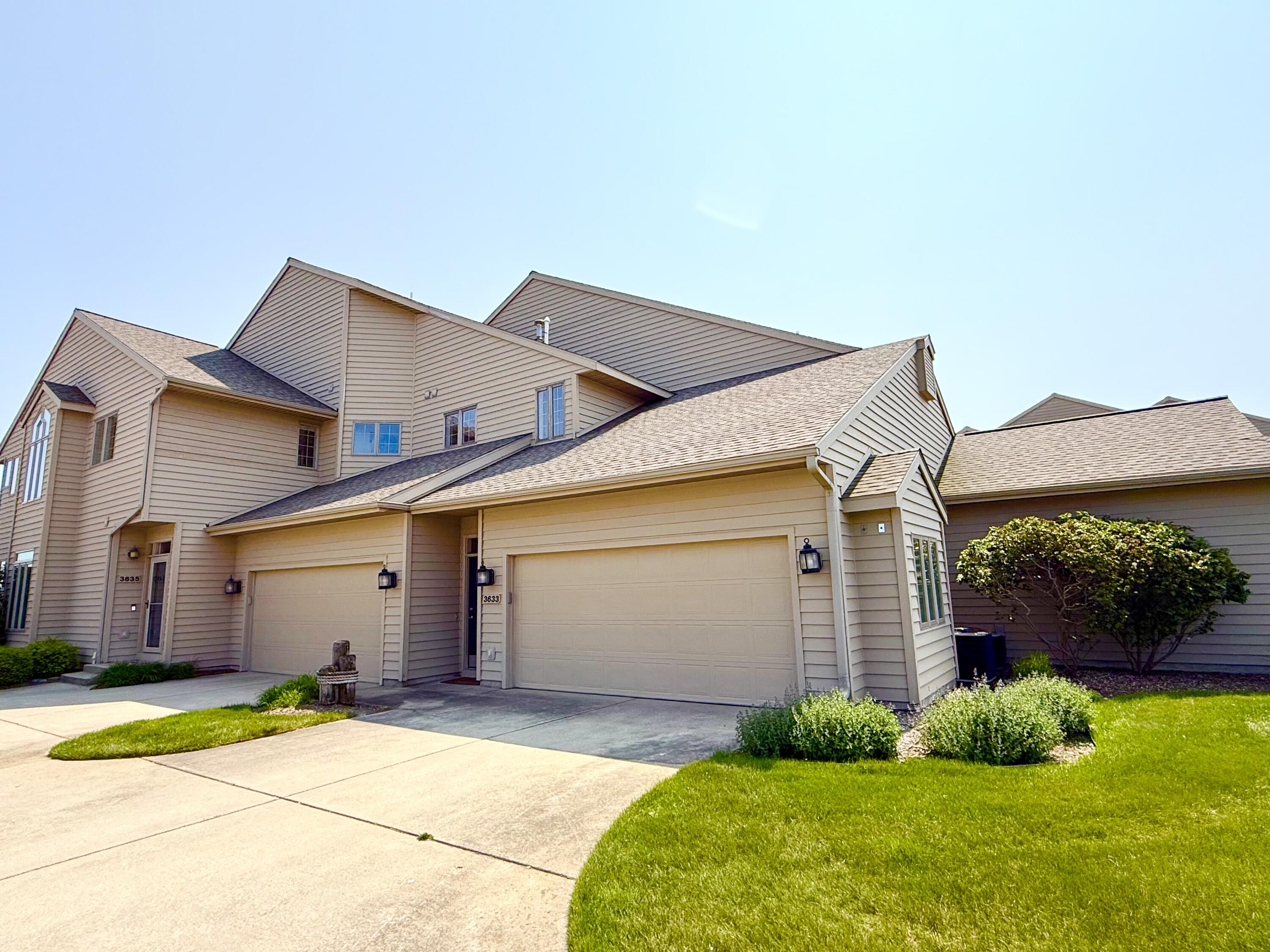 3633 Marina View Point Muskegon, MI 49441 - Photo 2 of 48 IMG_8923