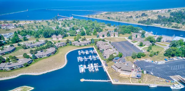 $439,900 | 3633 Marina View Point, Muskegon, MI 49441