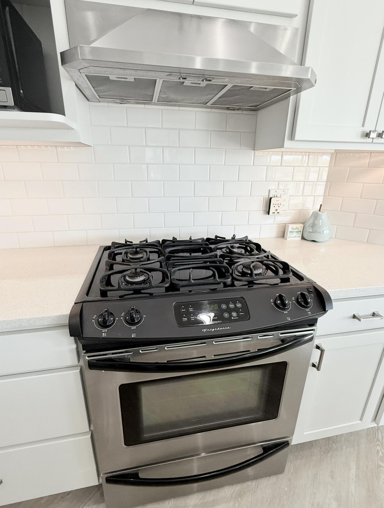 3633 Marina View Point Muskegon, MI 49441 - Photo 8 of 48 IMG_9008