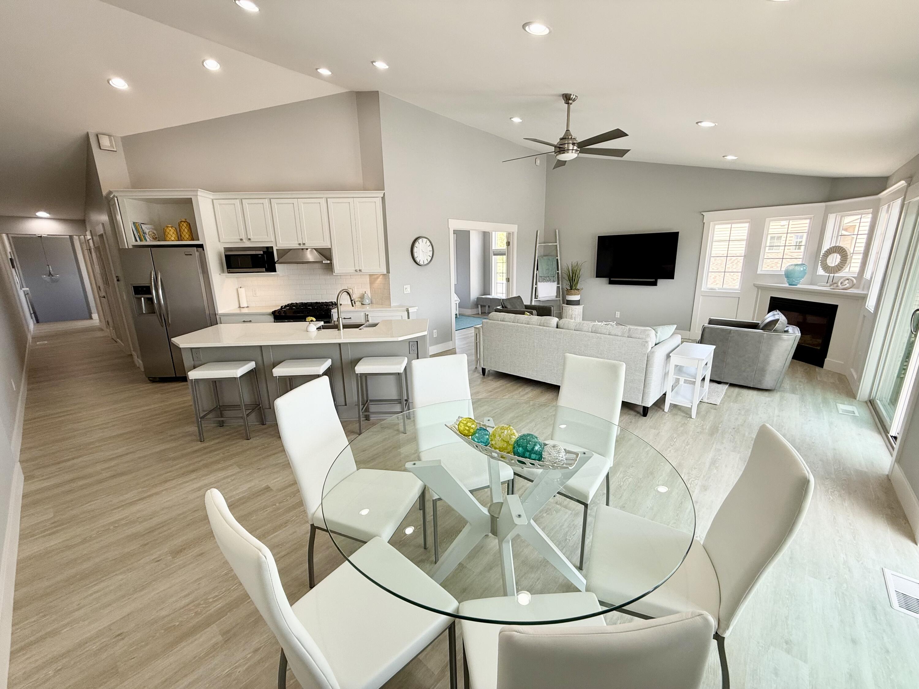 3633 Marina View Point Muskegon, MI 49441 - Photo 9 of 48 IMG_8887