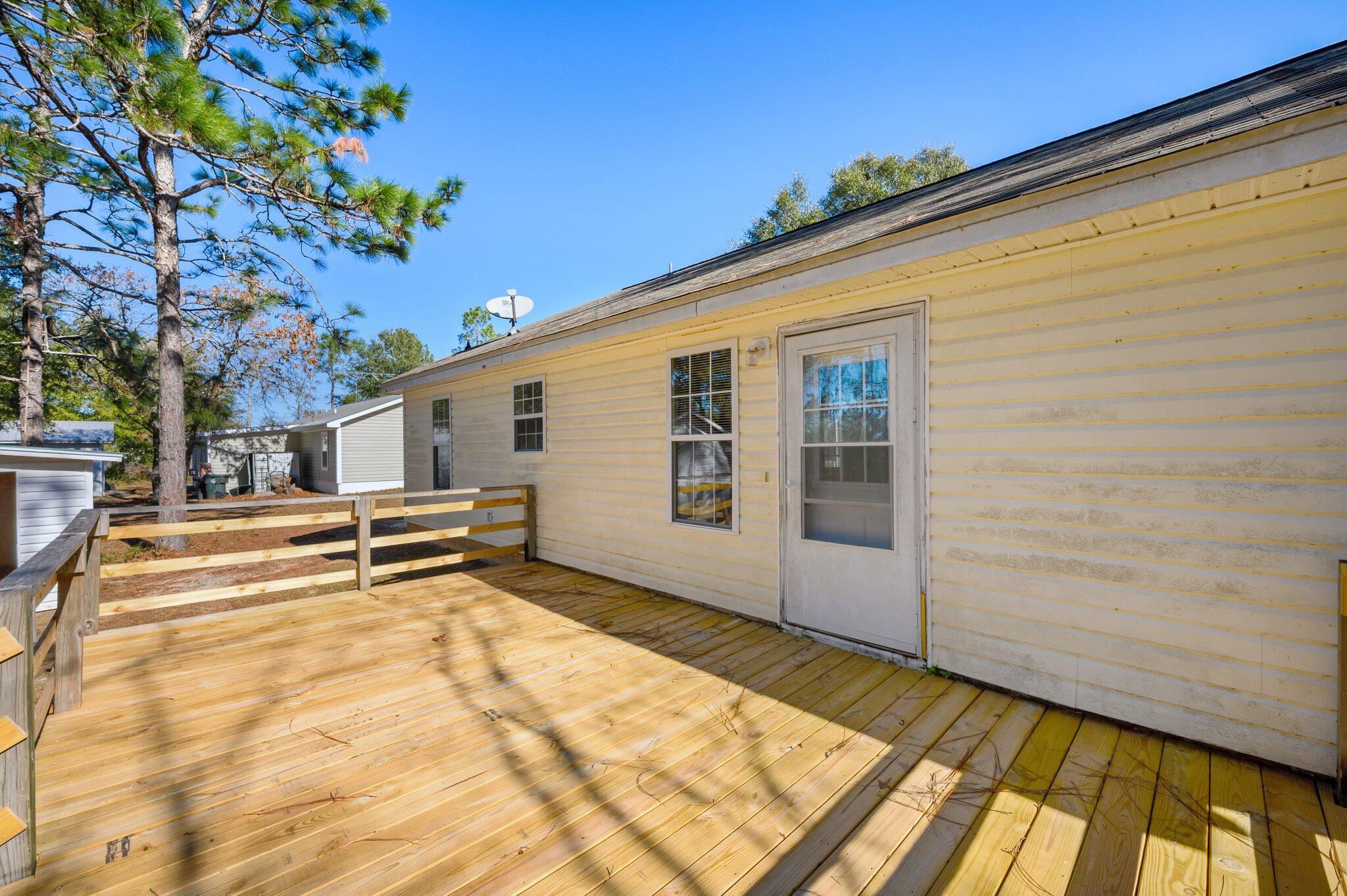 54 West Raphael Road DeFuniak Springs, FL 32433 - Photo 5 of 40 25539F26-E6B8-4AC3-80D9-06FC3C0104B3