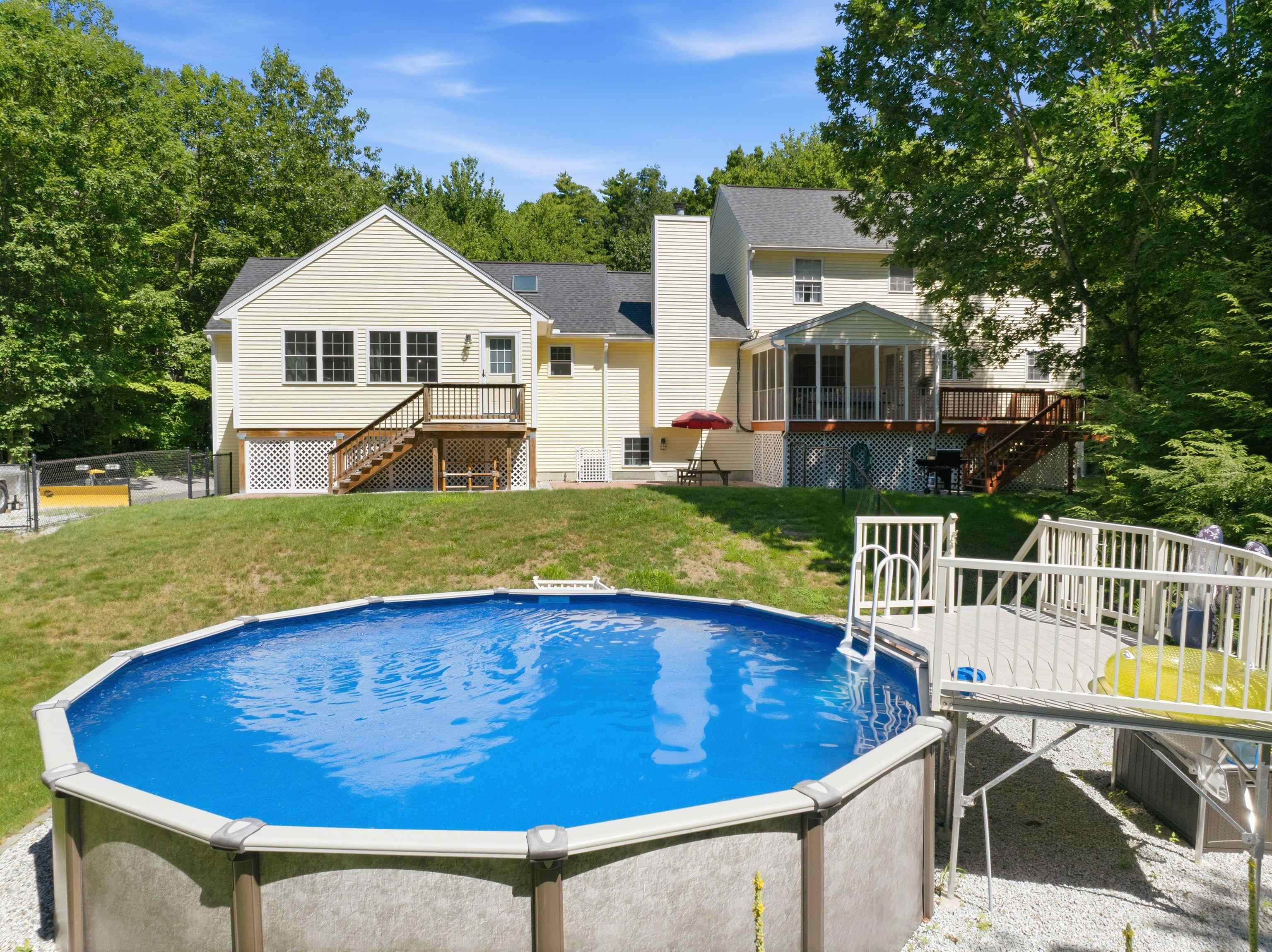125 Walnut Hill Road Derry, NH 03038 - Photo 2 of 60