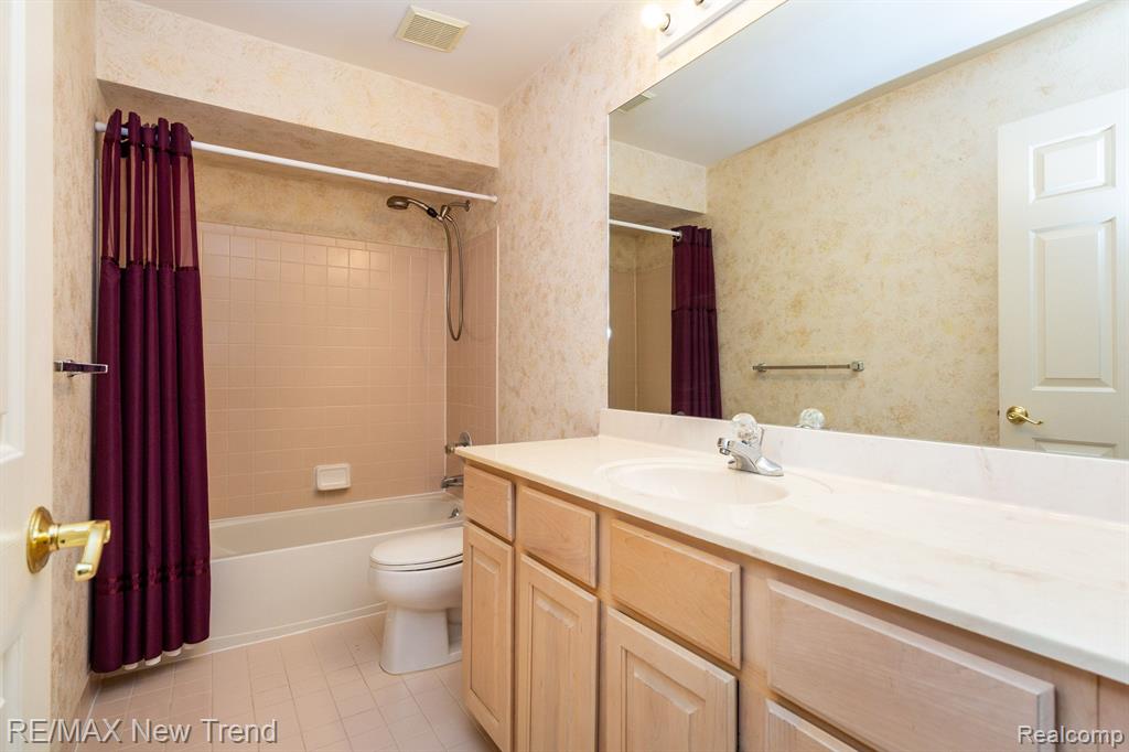 43159 Sandstone Drive Novi, MI 48377 - Photo 30 of 44