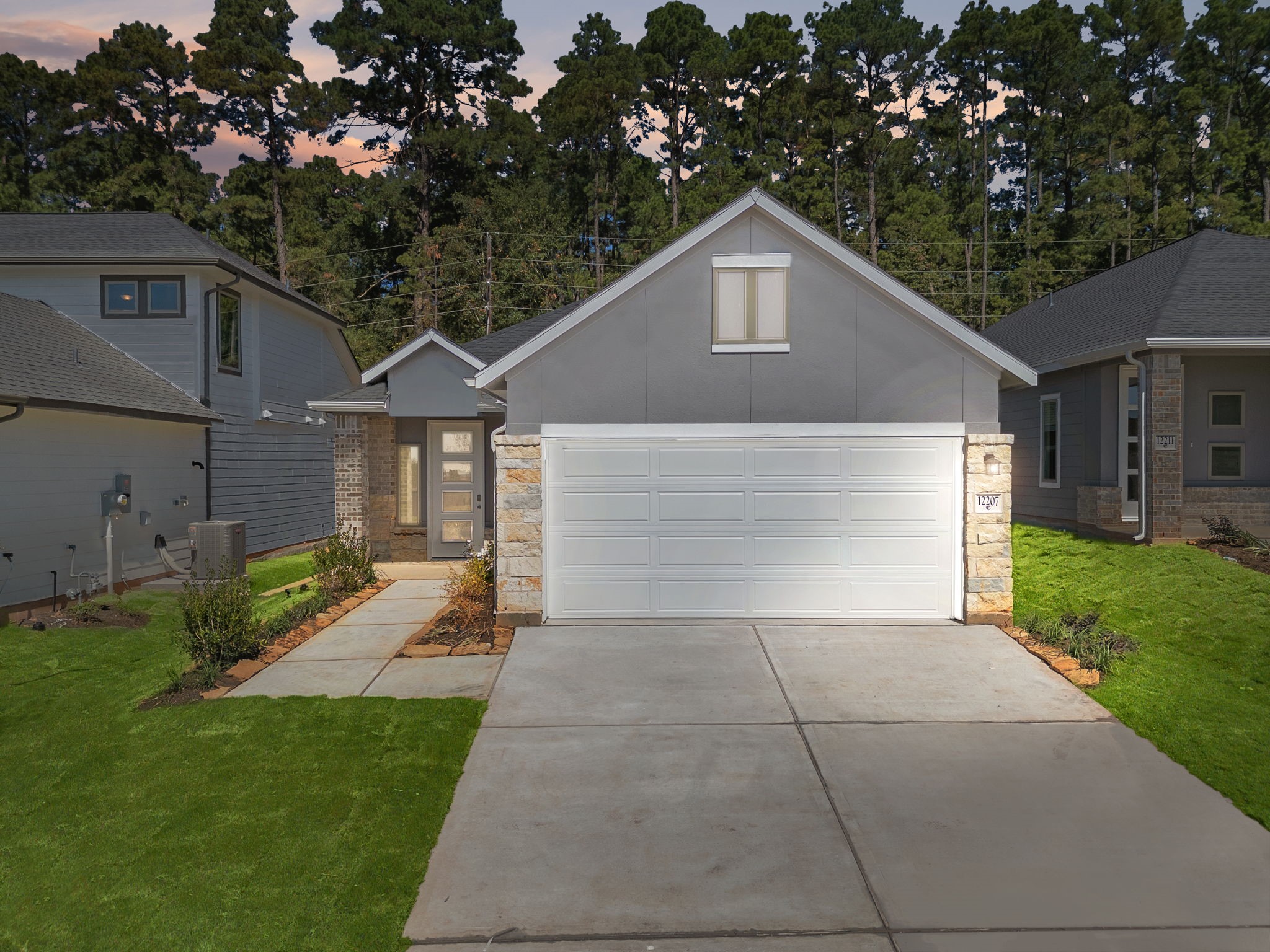 12207 Ridge Top Drive Conroe, TX 77304 - Photo 2 of 32