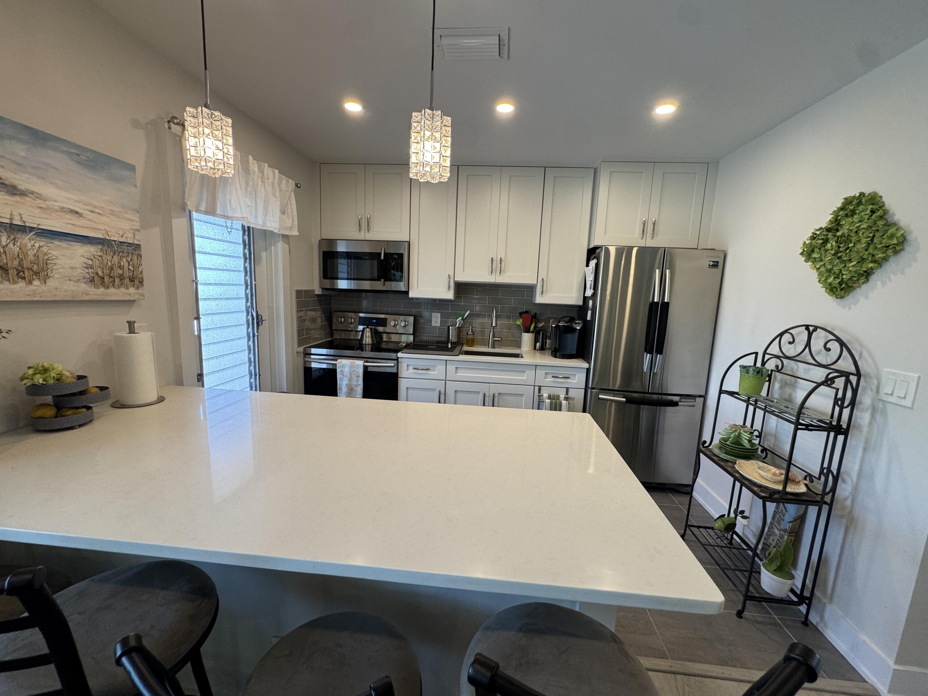 5505 North Ocean Boulevard, Unit 2204 Ocean Ridge, FL 33435 - Photo 7 of 19 IMG_6045