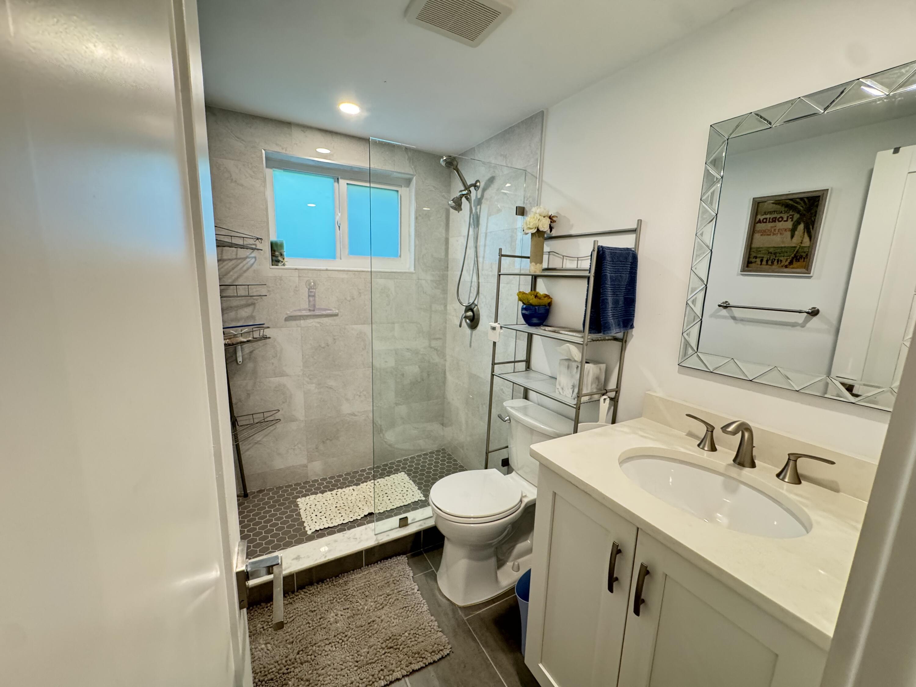 5505 North Ocean Boulevard, Unit 2204 Ocean Ridge, FL 33435 - Photo 9 of 19 IMG_6056
