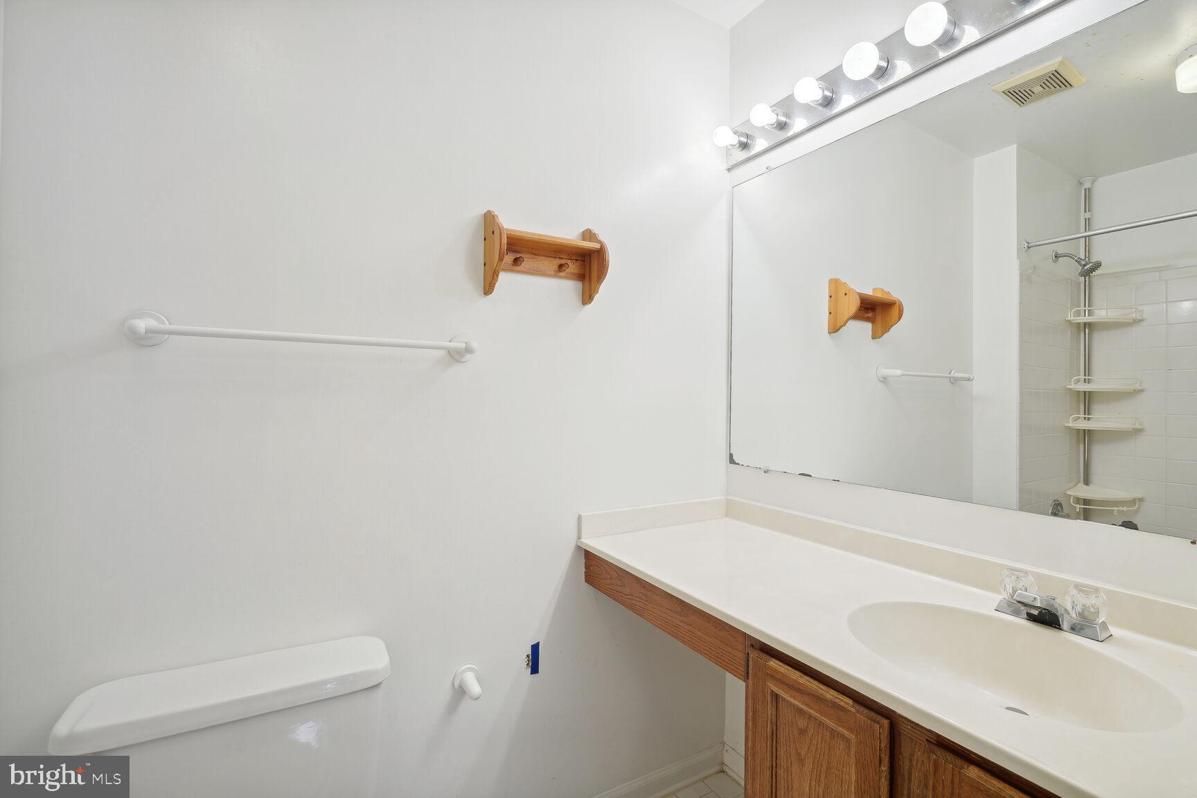 8478 Springfield Oaks Drive Springfield, VA 22153 - Photo 12 of 15