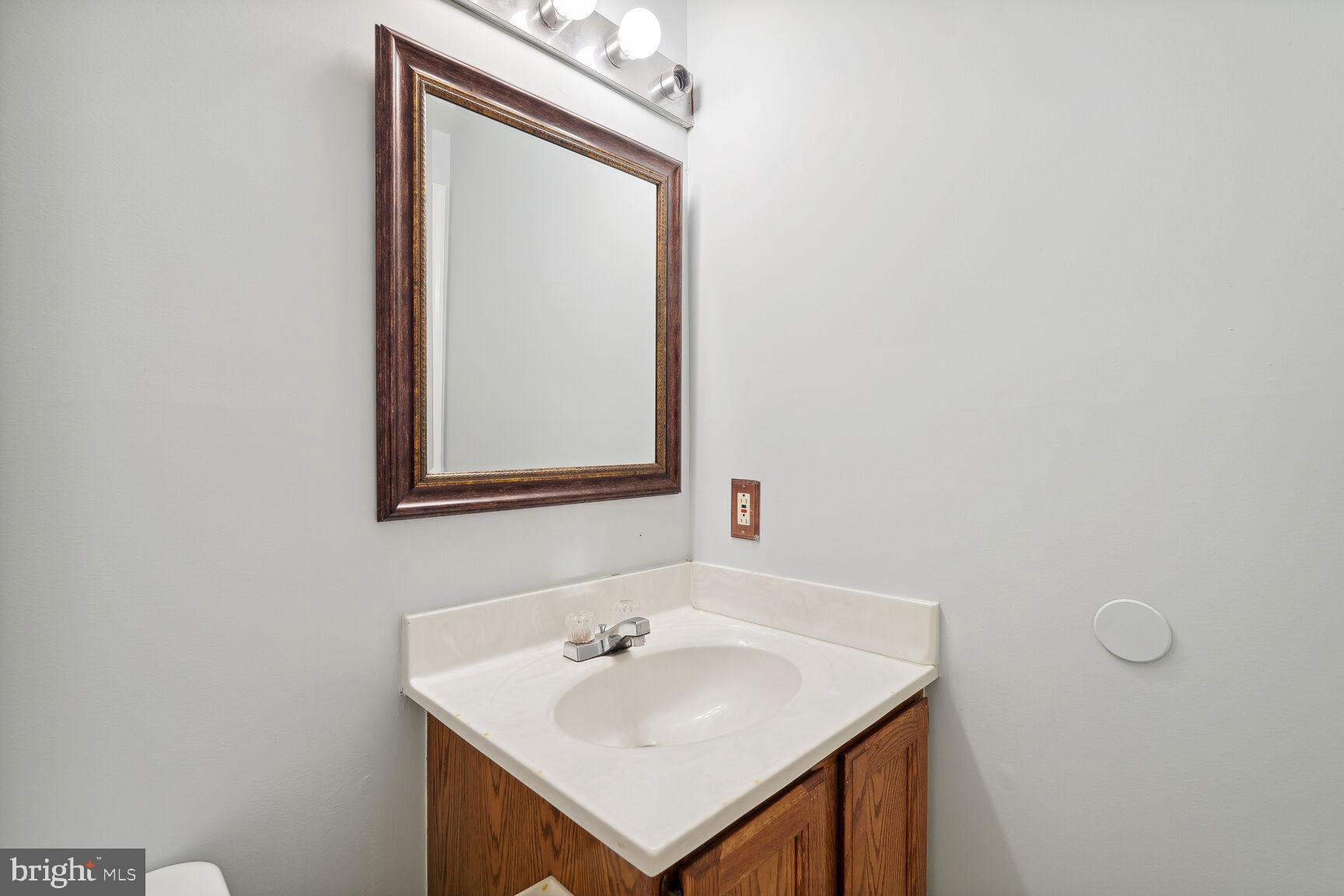 8478 Springfield Oaks Drive Springfield, VA 22153 - Photo 14 of 15