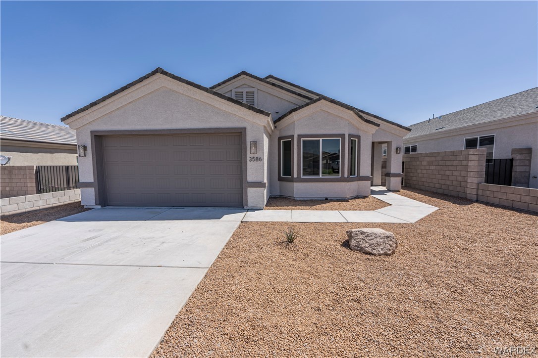 3586 North Kenneth Road Kingman, AZ 86409 - Photo 1 of 24