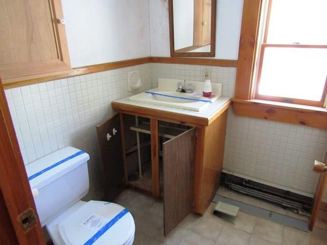573 Main Charleston, ME 04422 - Photo 10 of 17 Photo