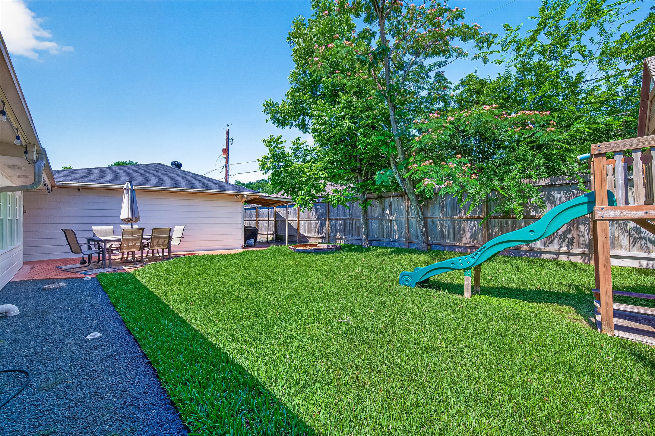 2610 Teague Road Houston, TX 77080 - Photo 2 of 49 This 8,800sf lot carries endless potential for entertaining, outdoor living, or creating your dream backyard retreat.
