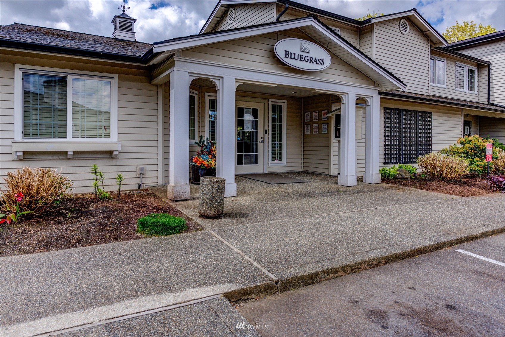 12404 East Gibson Road, Unit H201 Everett, WA 98204 - Photo 22 of 34 Gallery Image 22