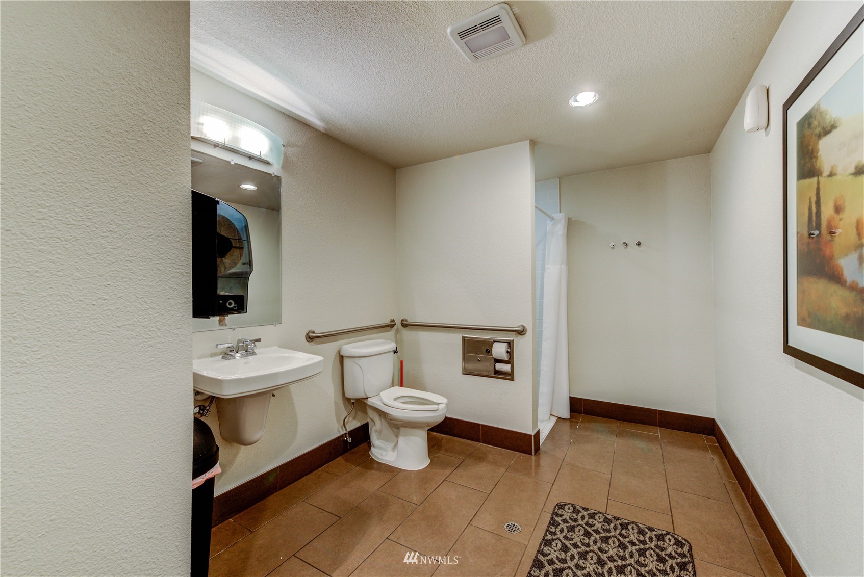 12404 East Gibson Road, Unit H201 Everett, WA 98204 - Photo 27 of 34 Gallery Image 27