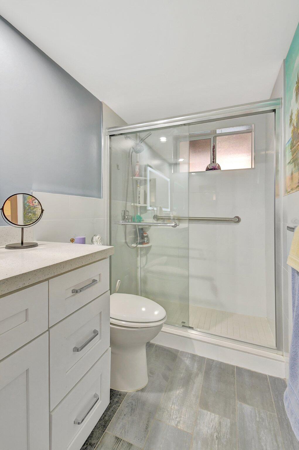 25 Southeast 13th Street, Unit A2 Boca Raton, FL 33432 - Photo 17 of 40 24-web-or-mls-DSC_1136