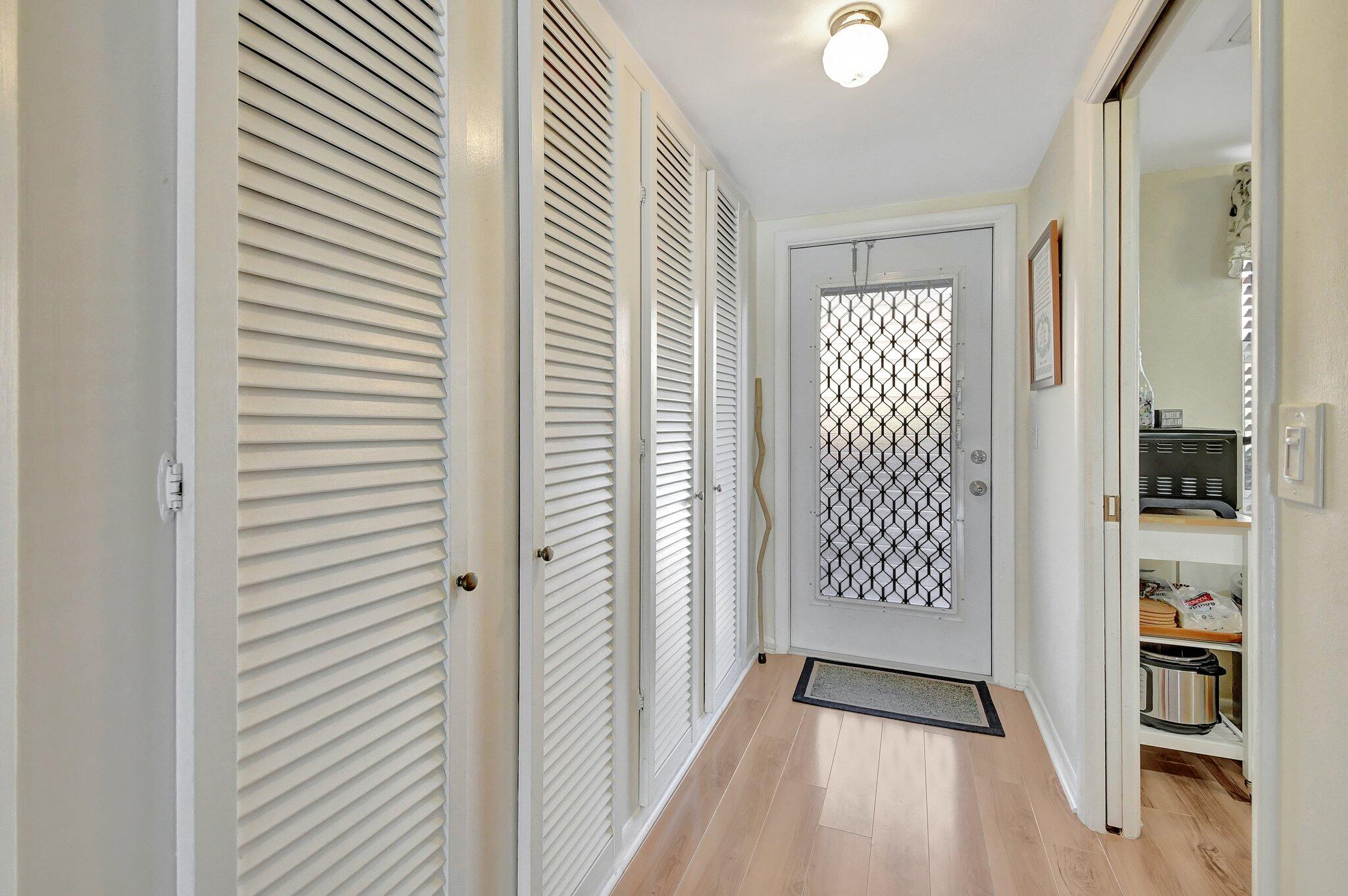 25 Southeast 13th Street, Unit A2 Boca Raton, FL 33432 - Photo 3 of 40 2-web-or-mls-DSC_1026