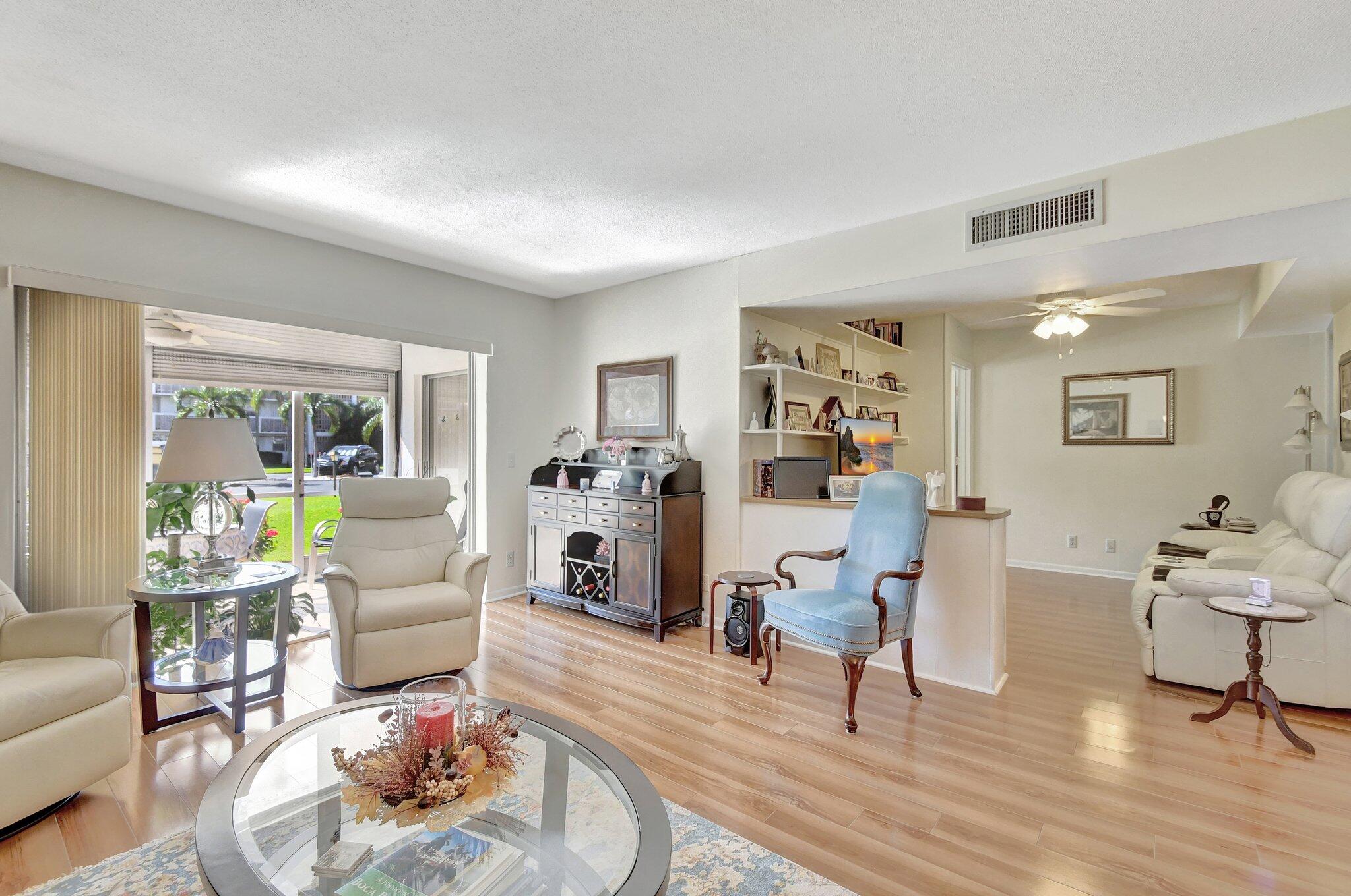 25 Southeast 13th Street, Unit A2 Boca Raton, FL 33432 - Photo 8 of 40 5-web-or-mls-DSC_1041