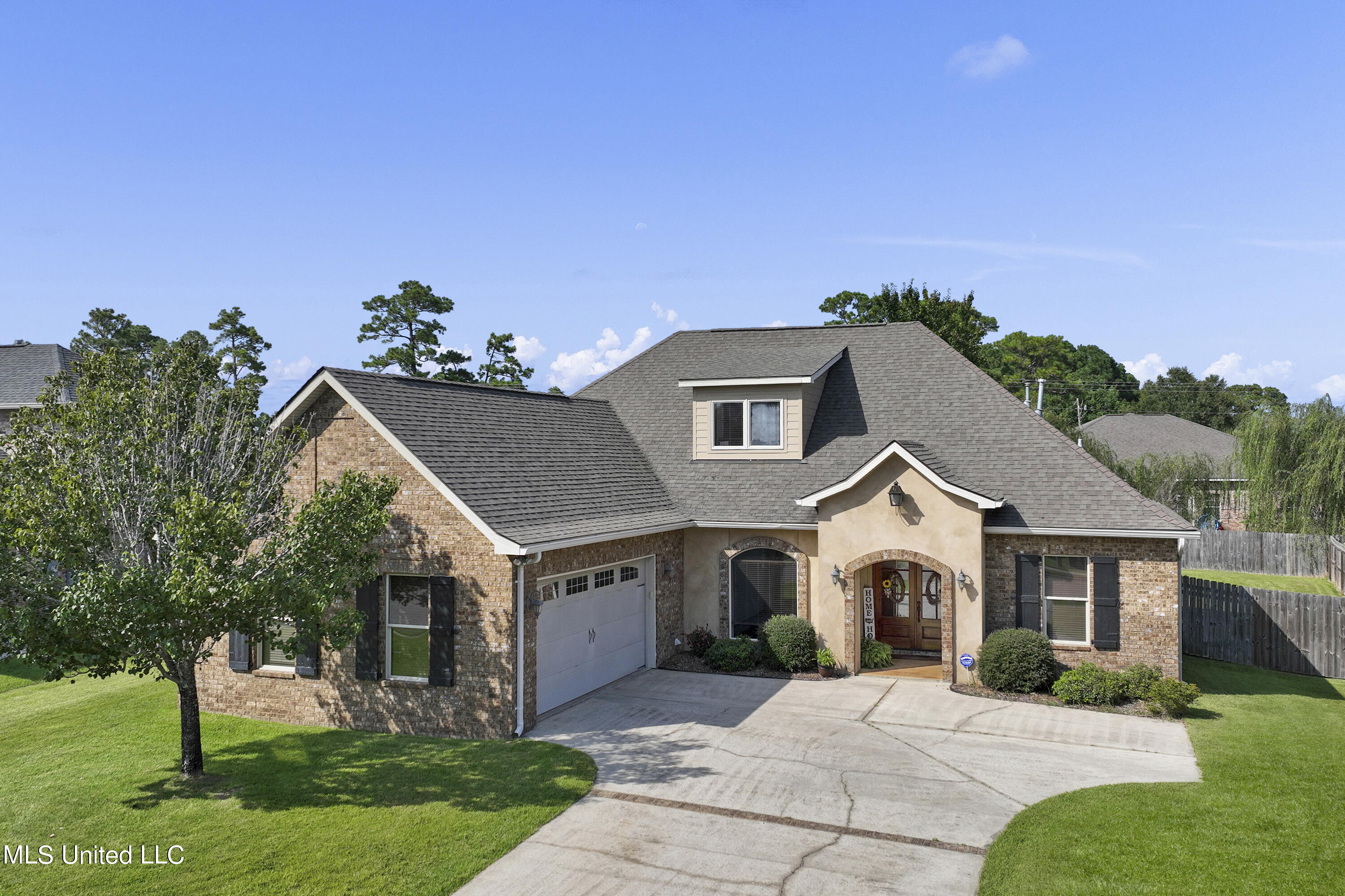 2320 Rue Maison Biloxi, MS 39532 - Photo 1 of 43 001