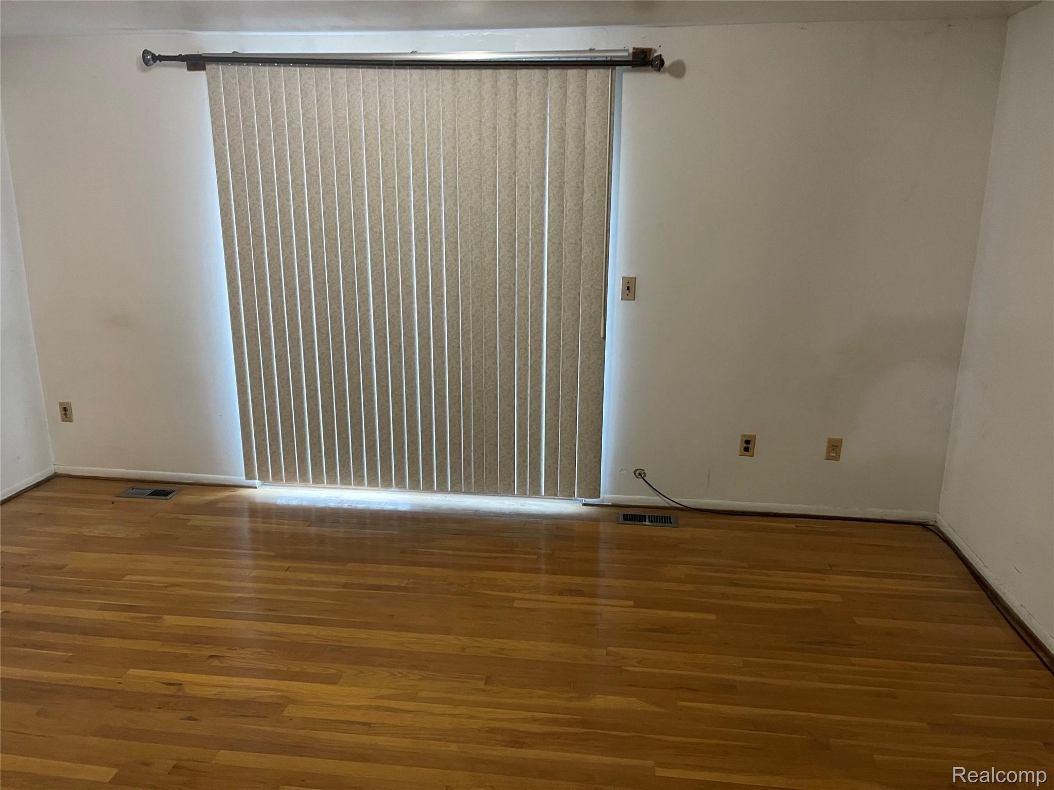 4304 15 Mile Road Sterling Heights, MI 48310 - Photo 42 of 56 036EF471-2CB6-4AA7-AC43-20B142C80C69.jpeg